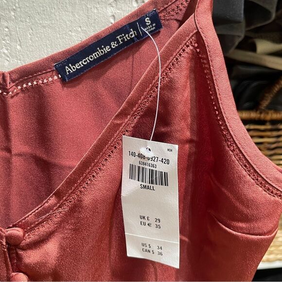 NWT Abercrombie & Fitch Top - Picture 3 of 3